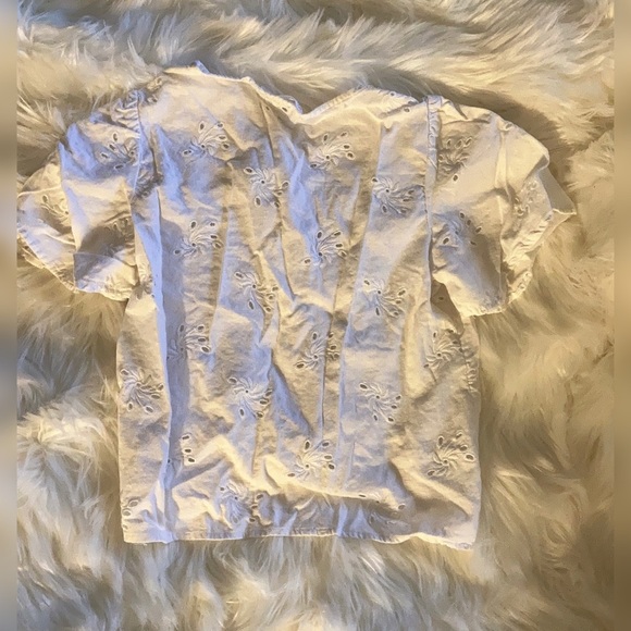 Girl Zara White Eyelet Blouse. - Picture 4 of 4